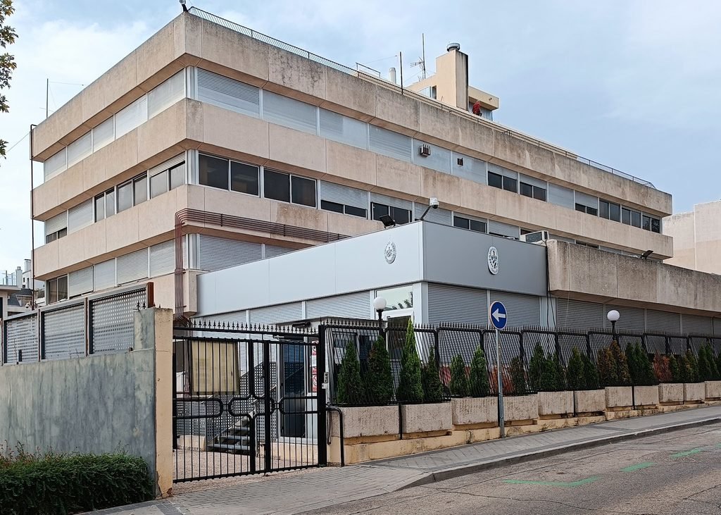 Consulado de Cuba en Madrid. Paseo de la Habana 194.